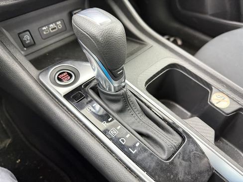 Used 2024 Nissan Sentra SV FWD image 12