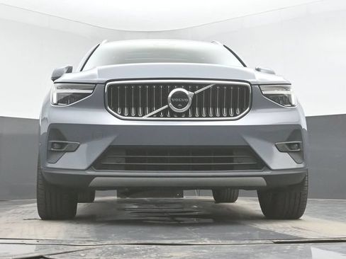Used 2023 Volvo XC40 B4 Ultimate FWD image 42