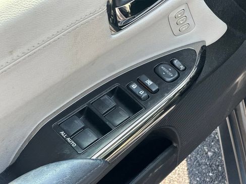 Used 2015 Toyota Avalon XLE Touring FWD image 16