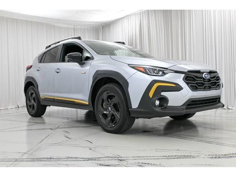 Used 2024 Subaru Crosstrek 2.5i Sport AWD/4WD image 2
