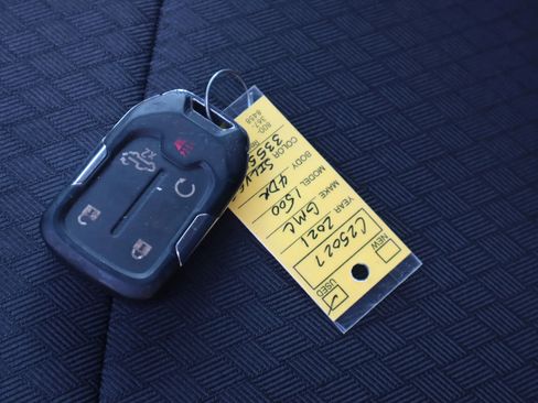 Used 2021 GMC Sierra 1500 Elevation w/ Preferred Package image 30