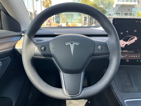 Used 2023 Tesla Model 3 Standard Range RWD image 21
