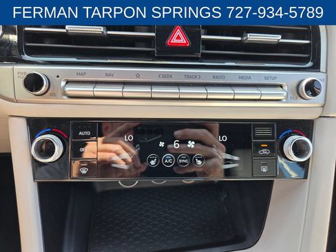 Used 2025 Genesis G70 2.5T RWD image 29