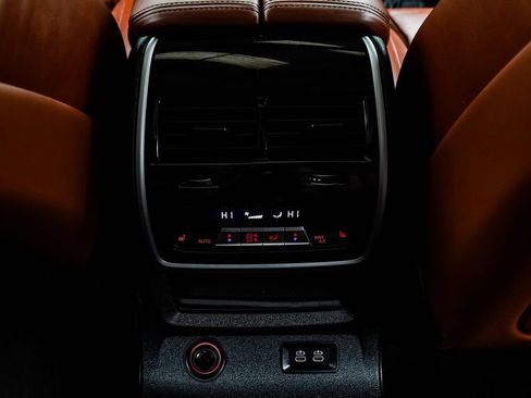 Used 2024 BMW X7 M60i w/ Executive Package AWD/4WD image 26