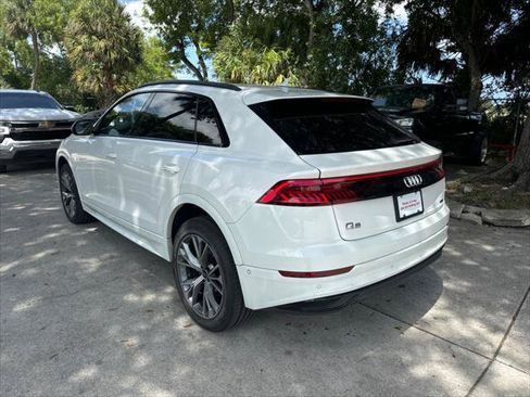 Used 2023 Audi Q8 Premium w/ Convenience Package AWD/4WD image 9