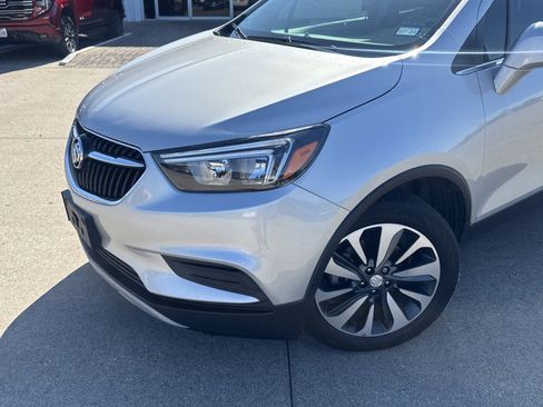 Used 2022 Buick Encore Preferred w/ Safety Package FWD image 2