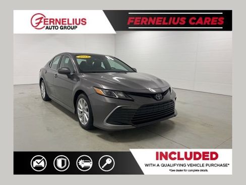 Used 2023 Toyota Camry LE image 1