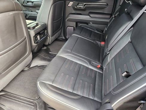 Used 2022 GMC Sierra 1500 AT4X image 32