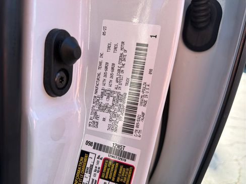 Used 2023 Toyota Tundra Limited AWD/4WD image 22