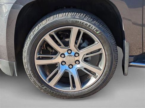 Used 2018 GMC Yukon Denali image 10