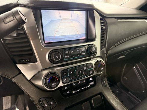 Used 2020 Chevrolet Suburban LT AWD/4WD image 20