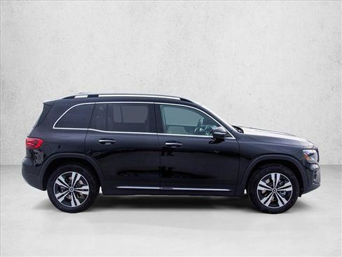 New 2026 Mercedes-Benz GLB 250 4MATIC image 4