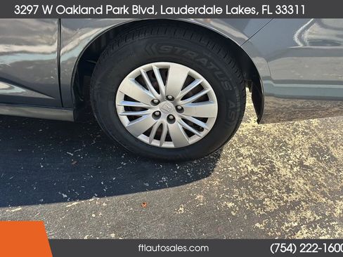 Used 2014 Honda Odyssey LX image 14