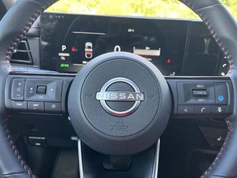 Certified 2025 Nissan Kicks SR w/ SR Premium Package FWD image 13
