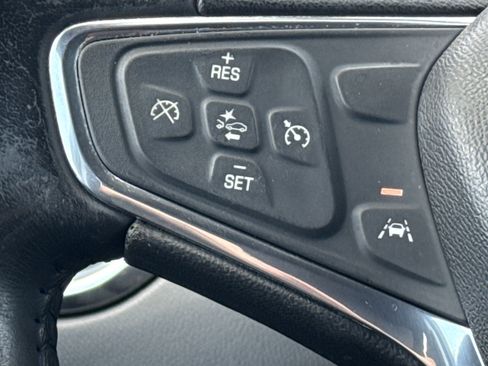 Used 2020 Chevrolet Equinox LT AWD/4WD image 19