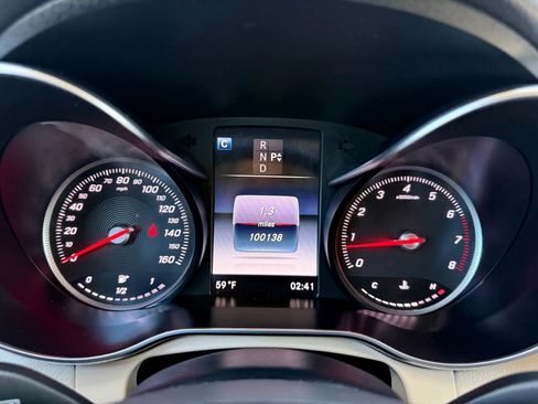 Used 2018 Mercedes-Benz GLC 300 4MATIC image 30