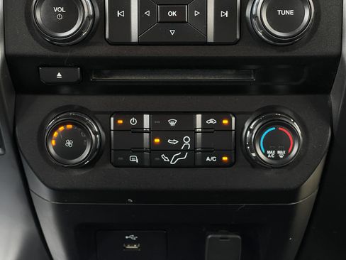 Used 2017 Ford F250 XLT AWD/4WD image 21