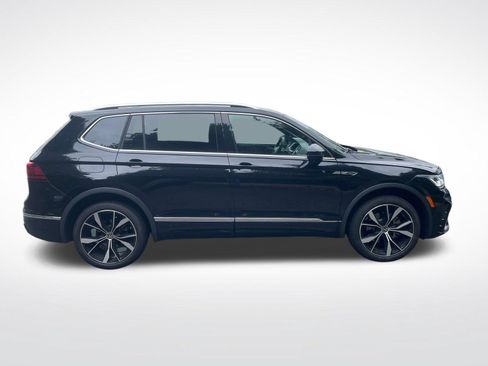 Used 2024 Volkswagen Tiguan SEL R-Line AWD/4WD image 7
