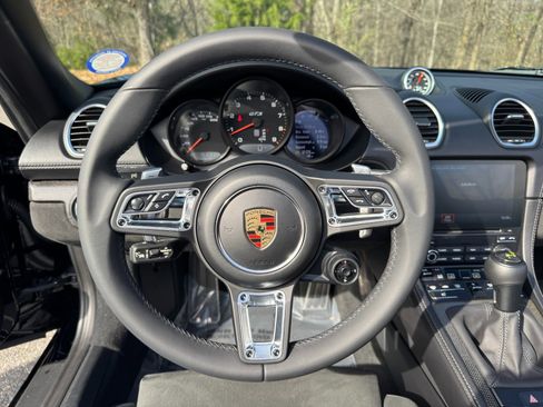 Used 2021 Porsche 718 Boxster GTS w/ Premium Package image 39