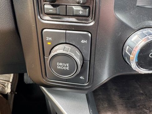 Used 2024 Ford F250 Lariat AWD/4WD image 22