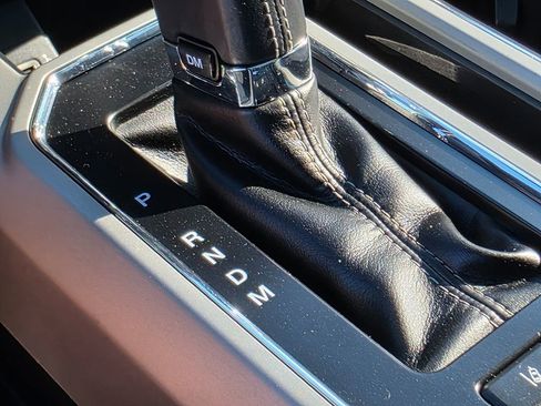 Used 2018 Ford F150 Lariat w/ Equipment Group 502A Luxury image 44