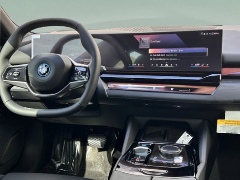 New 2026 BMW i5 eDrive40 RWD image 9