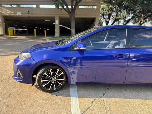 Used 2018 Toyota Corolla XSE FWD image 5