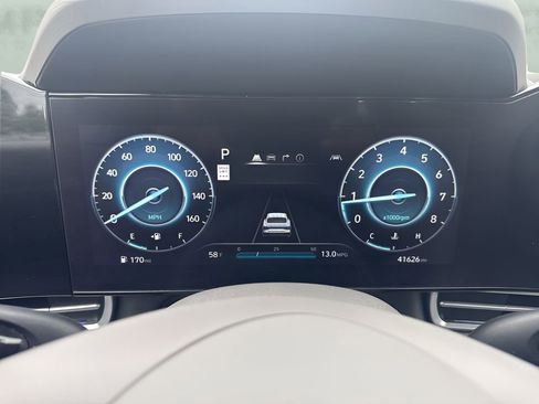 Used 2024 Hyundai Elantra SEL FWD image 21
