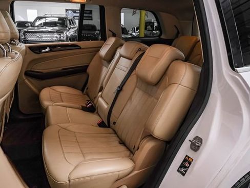 Used 2018 Mercedes-Benz GLS 450 4MATIC w/ Premium Package image 39