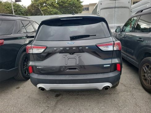 Used 2020 Ford Escape SEL image 4