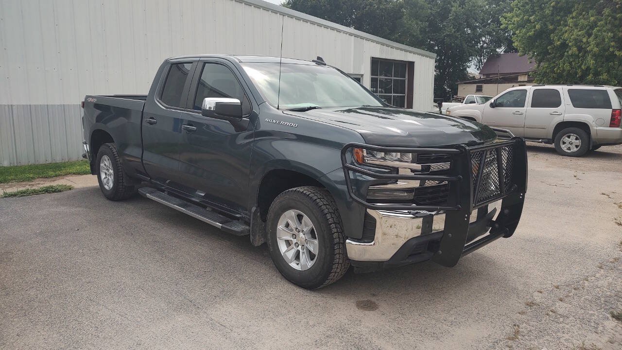 Used 2019 Chevrolet Silverado 1500 LT w/ All-Star Edition AWD/4WD image 2