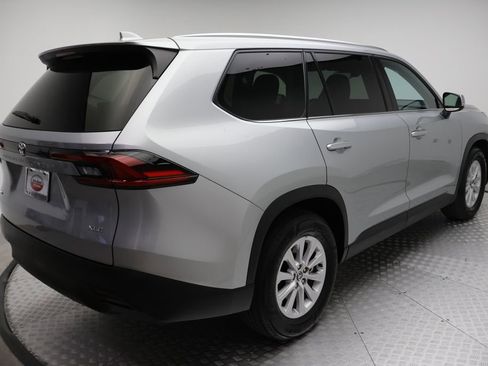 Certified 2025 Toyota Grand Highlander AWD image 8