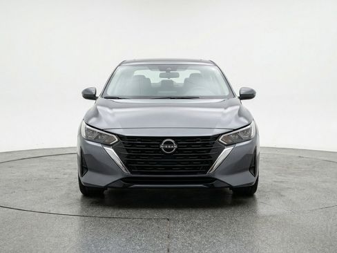 Used 2025 Nissan Sentra SV FWD image 2