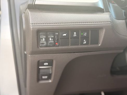 Used 2018 Honda Odyssey EX-L image 13