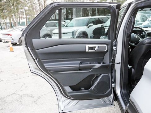 Used 2020 Ford Explorer XLT w/ Equipment Group 202A image 28