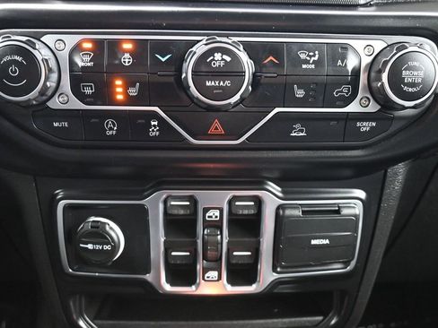 Certified 2022 Jeep Wrangler Unlimited Willys image 24