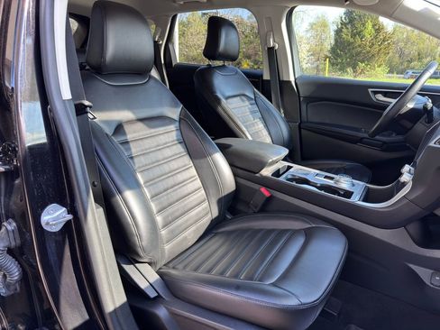 Used 2023 Ford Edge SEL w/ Convenience Package AWD/4WD image 32