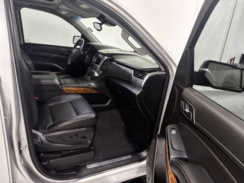 Used 2020 Chevrolet Tahoe Premier AWD/4WD image 22
