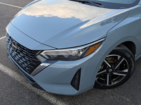 Used 2024 Nissan Sentra SV image 13