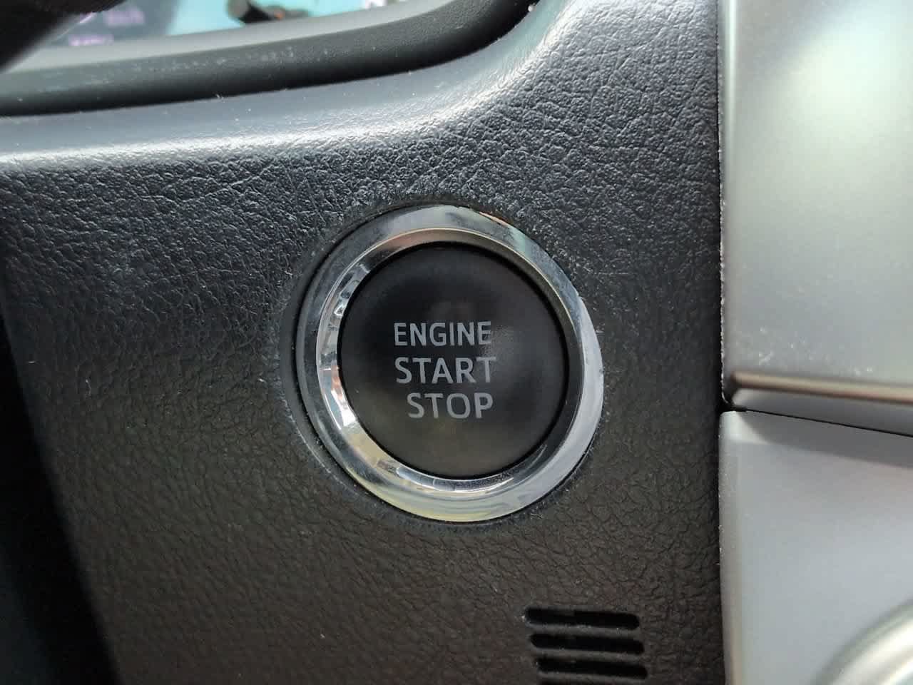 Used 2022 Toyota 4Runner SR5 Premium w/ Moonroof Package RWD image 28
