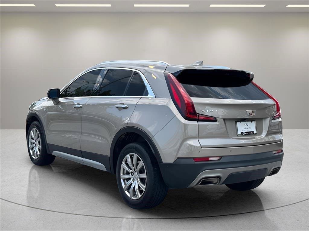Used 2023 Cadillac XT4 Premium Luxury w/ Technology Package FWD image 3