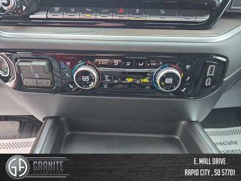 New 2026 GMC Sierra 3500 SLT w/ SLT Premium Package AWD/4WD image 19