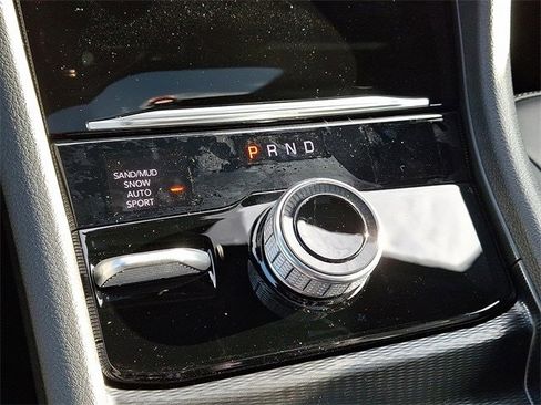 New 2025 Jeep Grand Cherokee Limited w/ Trailer Tow Package image 11