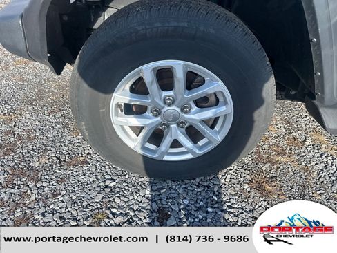 Used 2023 Jeep Wrangler Sport S image 27