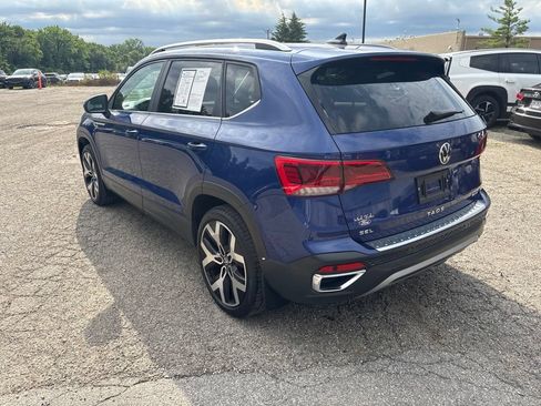 Used 2023 Volkswagen Taos SEL AWD/4WD image 2