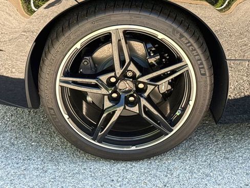 Used 2024 Chevrolet Corvette Stingray Coupe w/ 1LT image 9