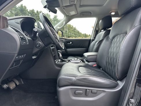 Used 2023 Nissan Armada Platinum image 14