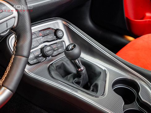 Used 2015 Dodge Challenger SRT Hellcat RWD image 21
