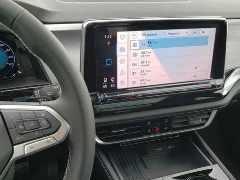 New 2026 Volkswagen Atlas Cross Sport SE AWD/4WD image 11