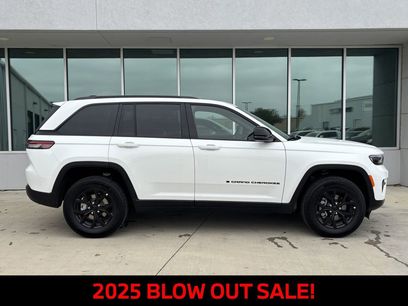 New 2025 Jeep Grand Cherokee Laredo